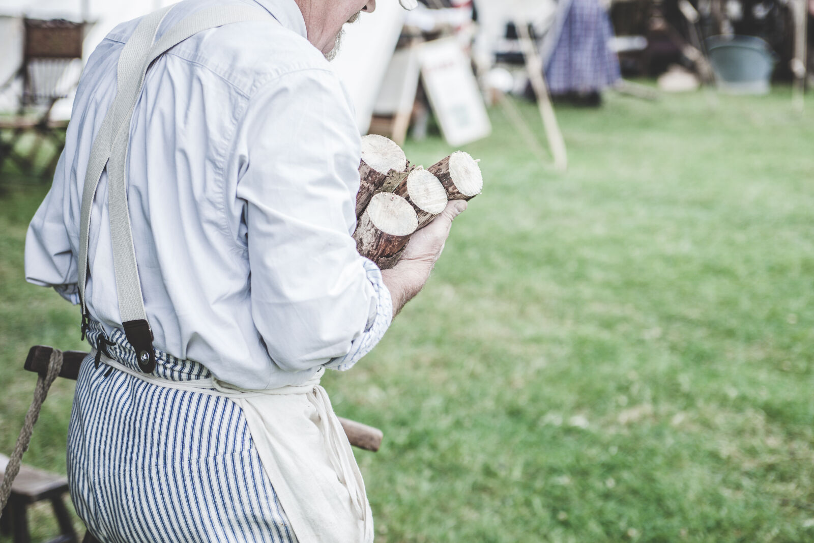 Canon EF 28-70mm f/2.8L USM sample photo. Man, in, white, dress photography