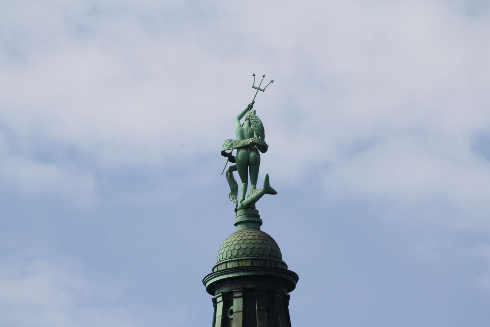 Canon EOS 1000D (EOS Digital Rebel XS / EOS Kiss F) sample photo. Germany, mermaid, sculpture, top photography