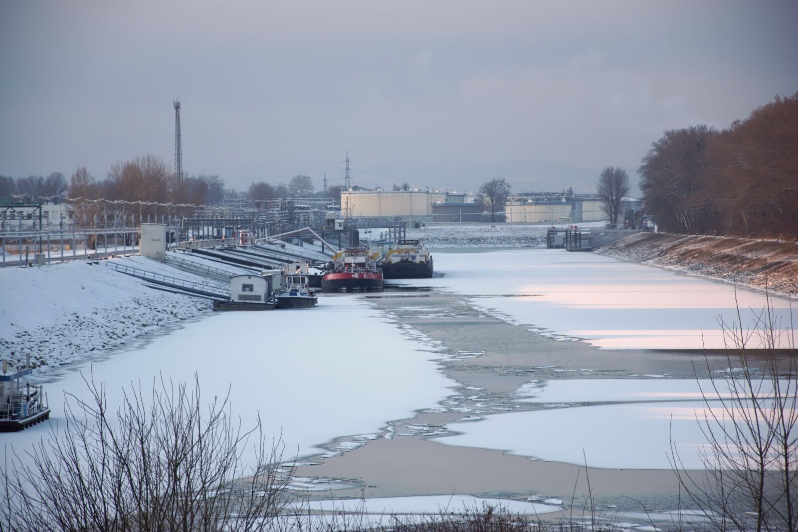 Nikon D5500 sample photo. Ships, port, ice photography