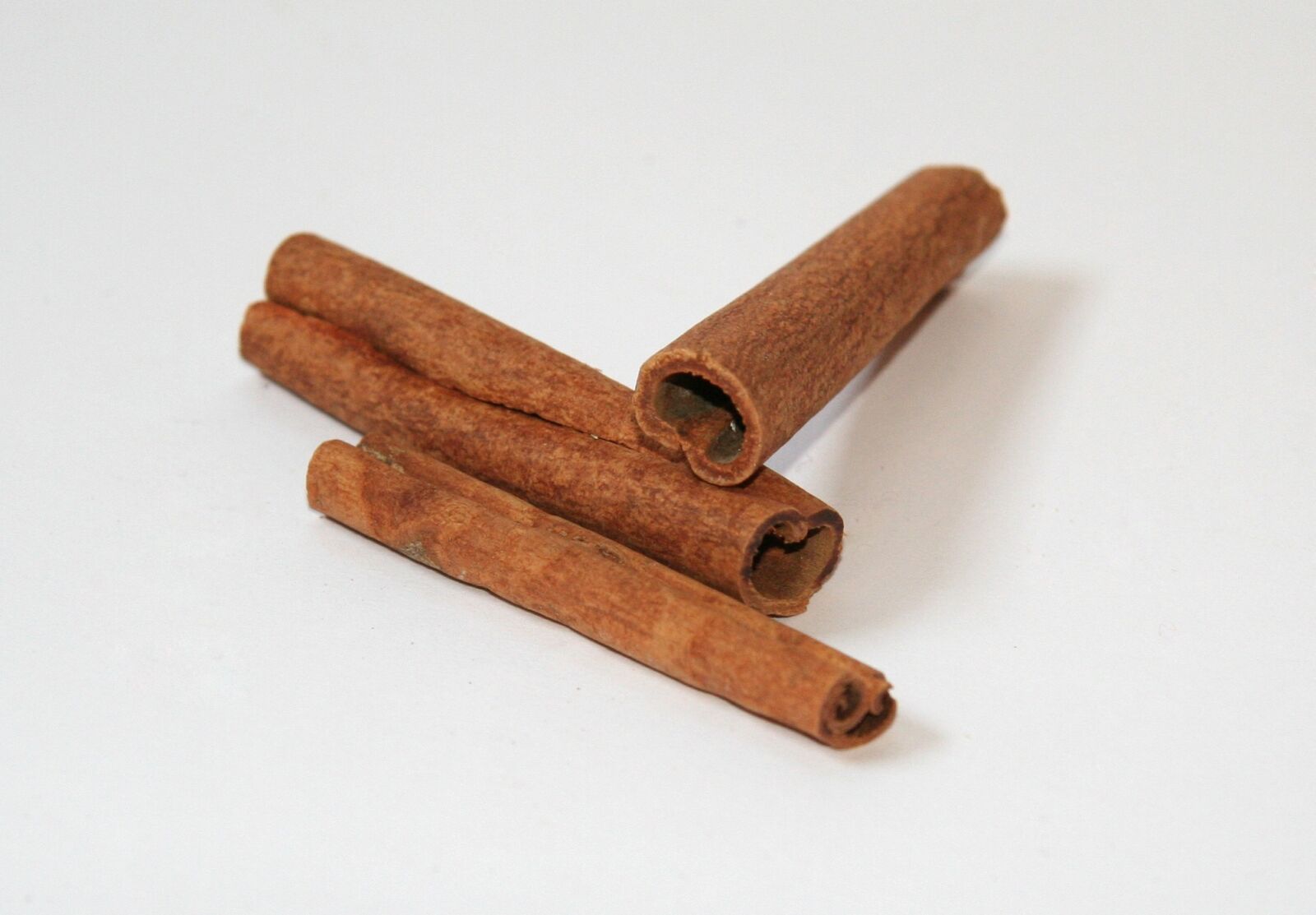 Canon EOS 350D (EOS Digital Rebel XT / EOS Kiss Digital N) sample photo. Cinnamon stick, christmas, mulled photography