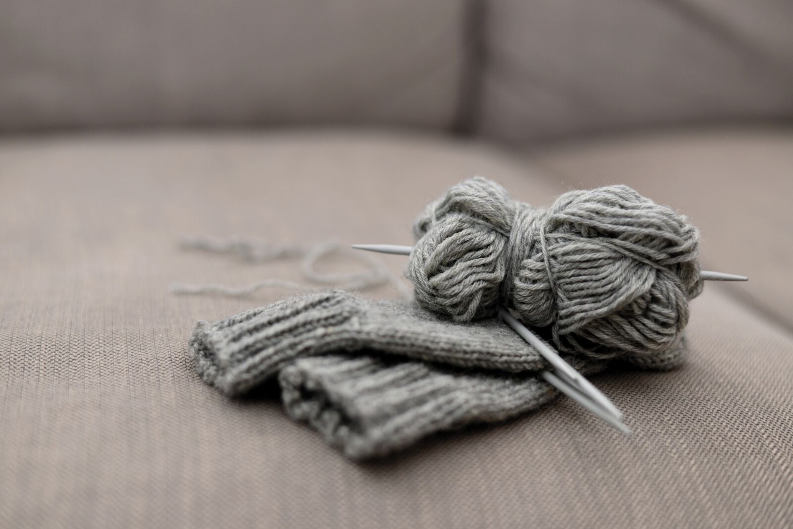 Nikon D610 sample photo. Wool, knitting, hand labor photography