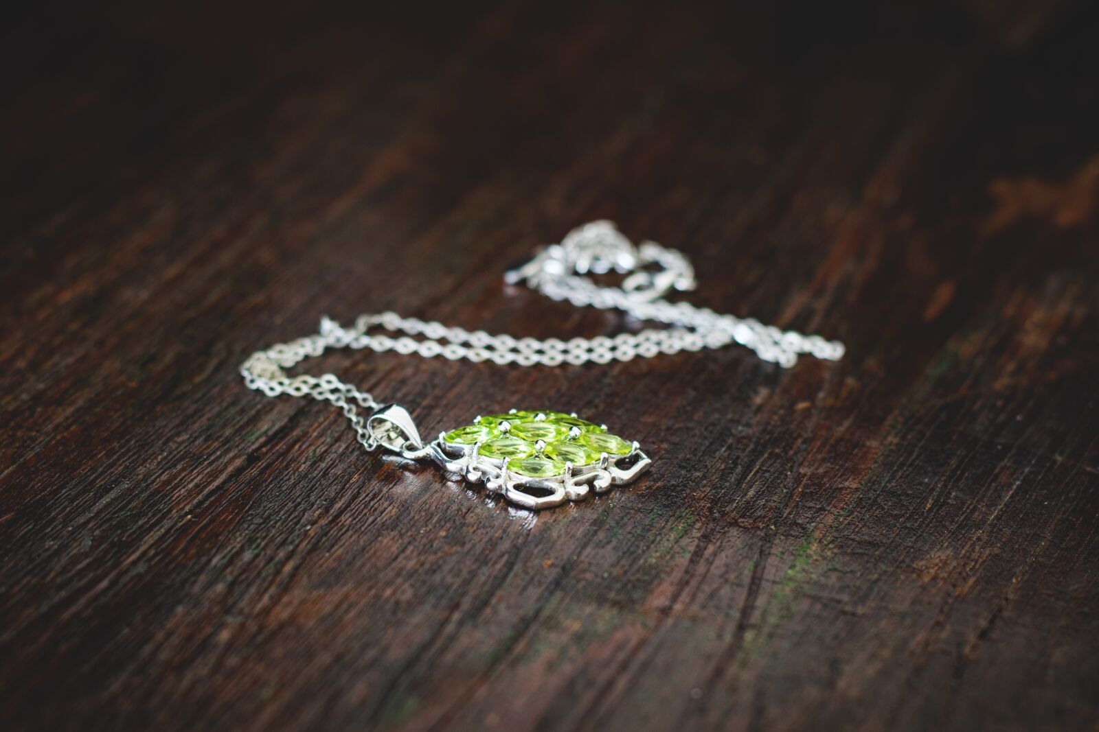 Nikon D5300 sample photo. Jewellery, necklace, trailers photography