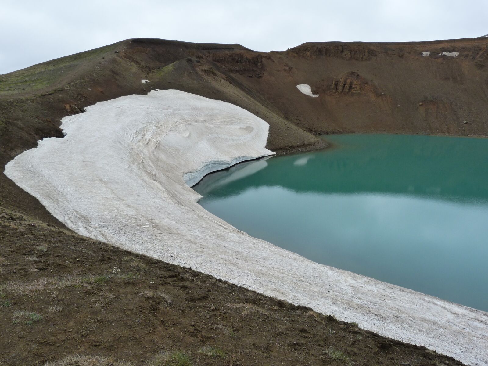 Panasonic Lumix DMC-FZ40 (Lumix DMC-FZ45) sample photo. Nature, crater, lake photography