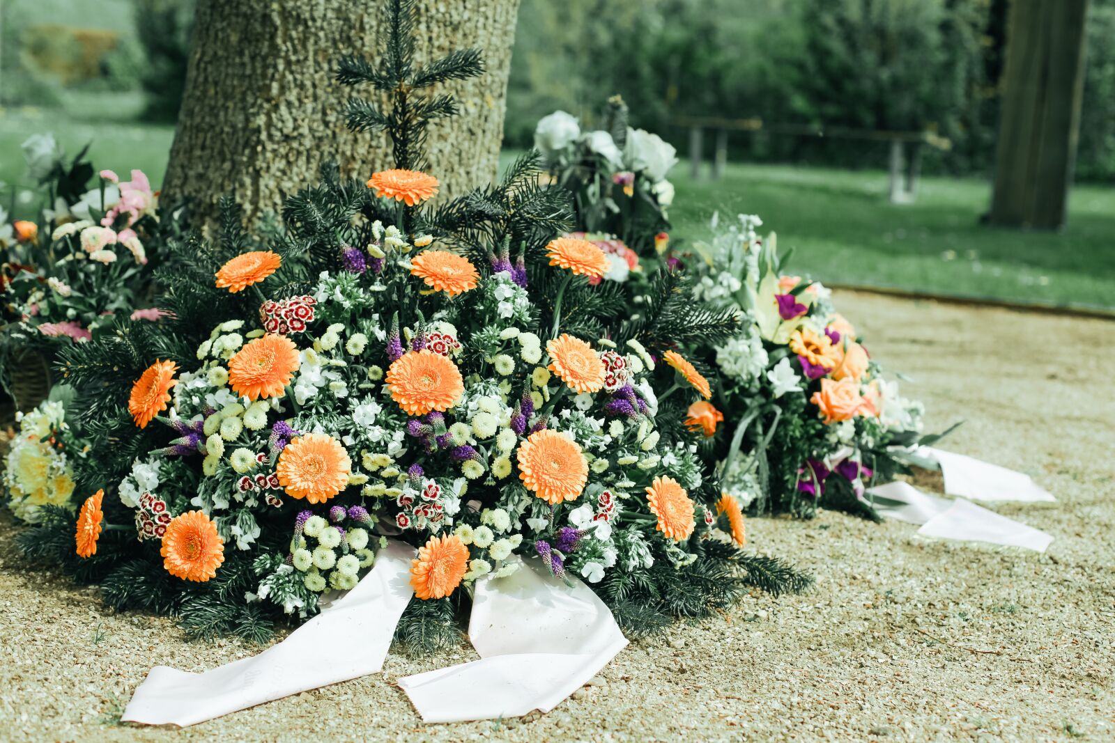 Canon EOS 5D Mark II sample photo. Mourning, arrangement, flowers photography