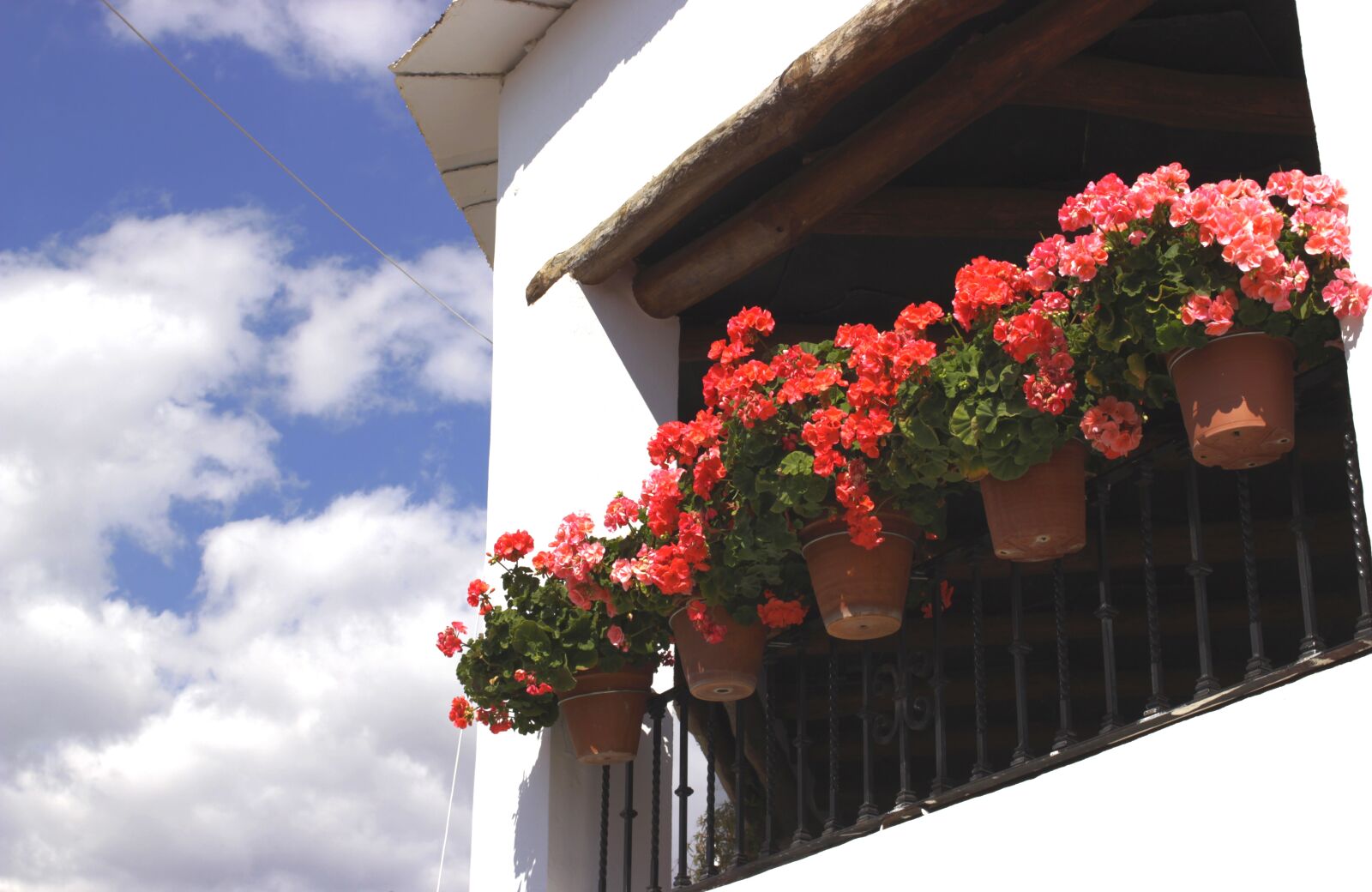 Canon EOS 600D (Rebel EOS T3i / EOS Kiss X5) sample photo. Pots, balcony, alpujarras photography