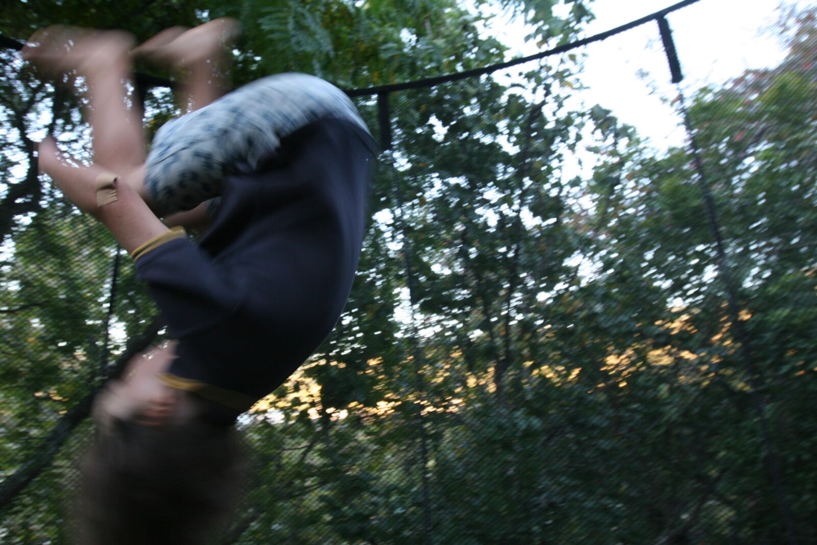 Canon EOS 20D sample photo. Backflip, blurred, blurred, background photography