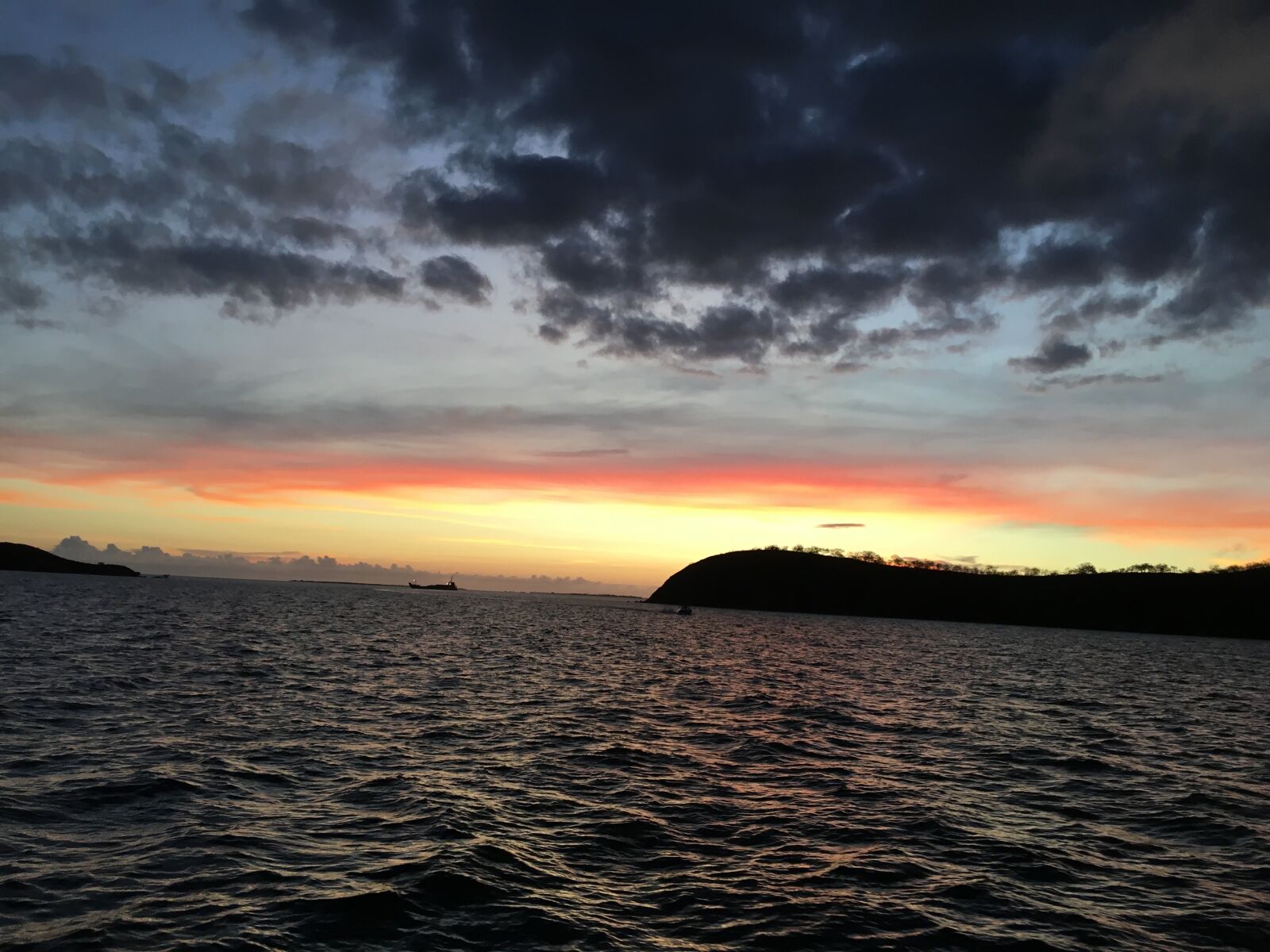 Apple iPhone 6s sample photo. Evening, sea, sunset, twilight photography
