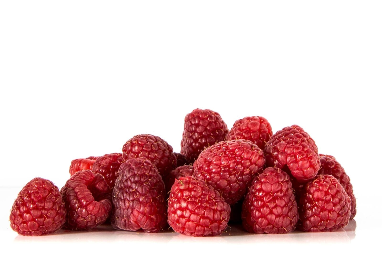 Nikon D7200 sample photo. Raspberries, fruits, red photography
