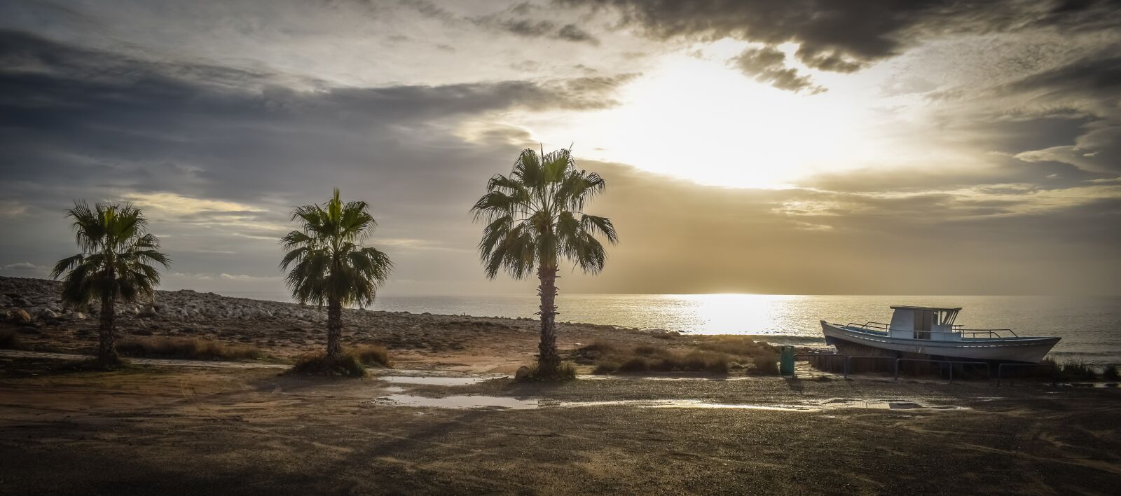 Nikon D3300 sample photo. Beach, boat, palm trees photography