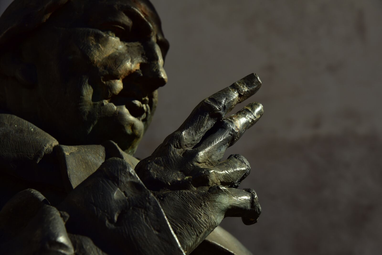 Nikon D750 sample photo. Statue, priest, sculpture photography