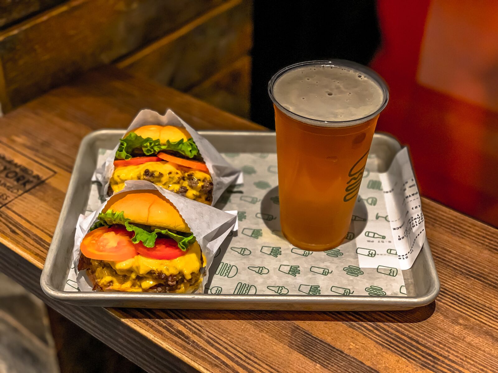 iPhone XS back dual camera 6mm f/2.4 sample photo. Hamburger, beer, food photography