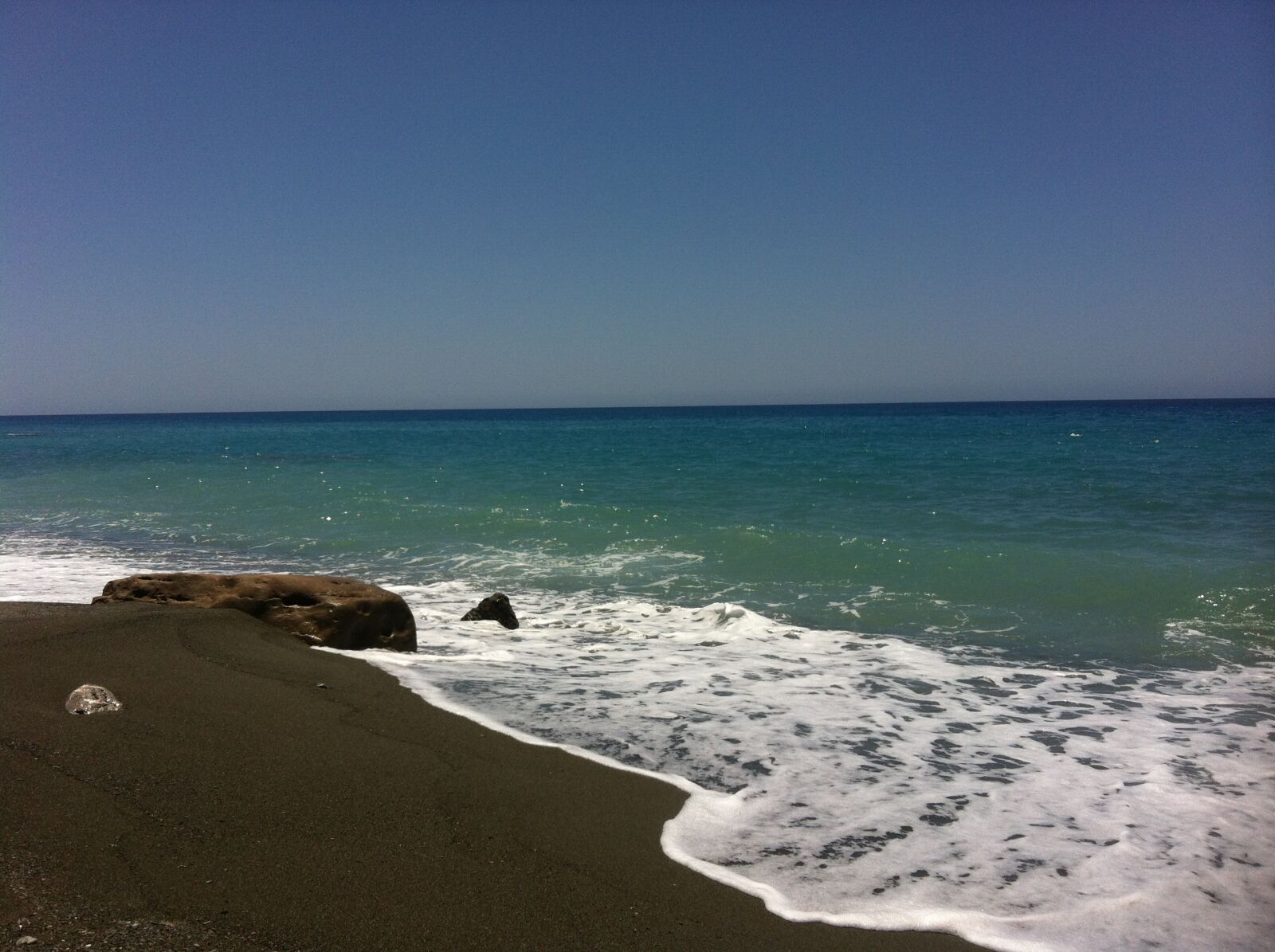 Apple iPhone 4 sample photo. Beach, blue, water, holiday photography