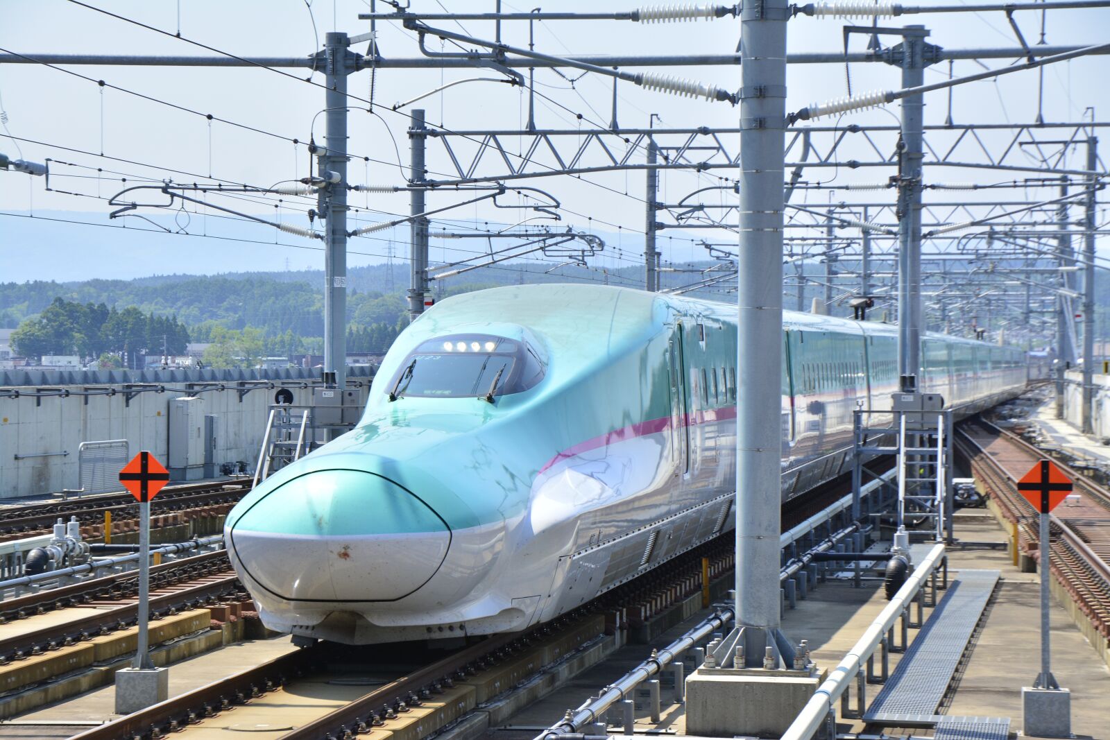 Nikon D5200 sample photo. Shinkansen, trains, japan photography