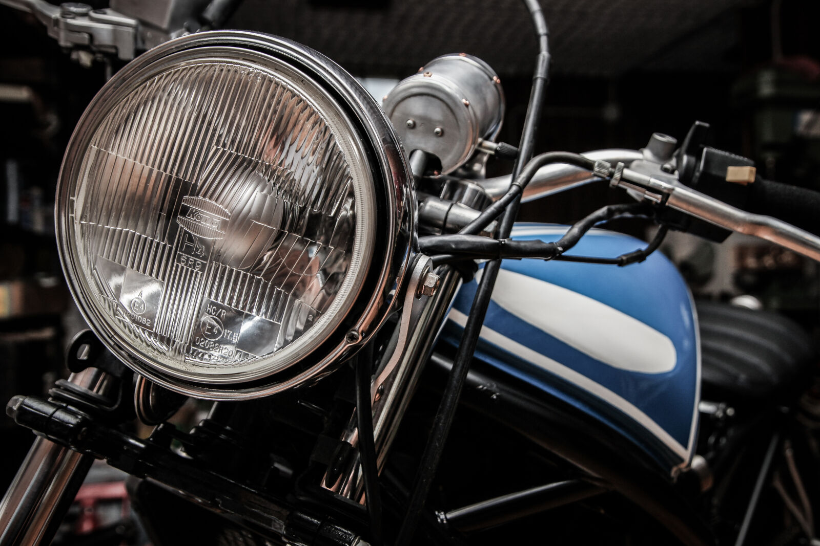 Canon EF 24-105mm F4L IS USM sample photo. Headlight, motorbike, motorcycle, vehicle photography