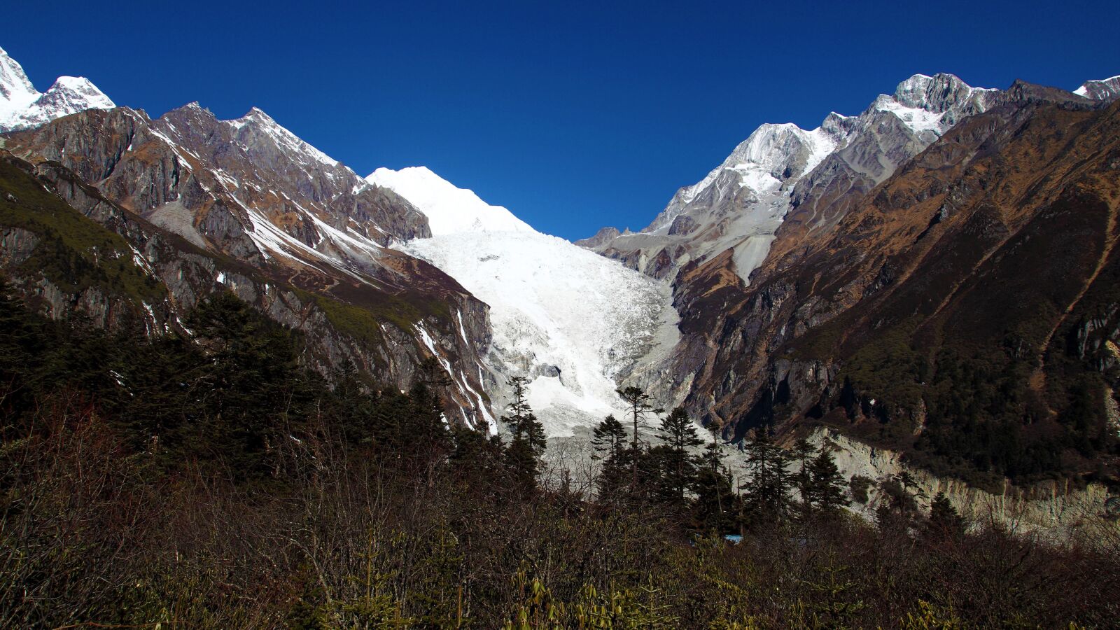 Canon EOS 5D Mark II sample photo. Hailuogou, ice falls, glacier photography