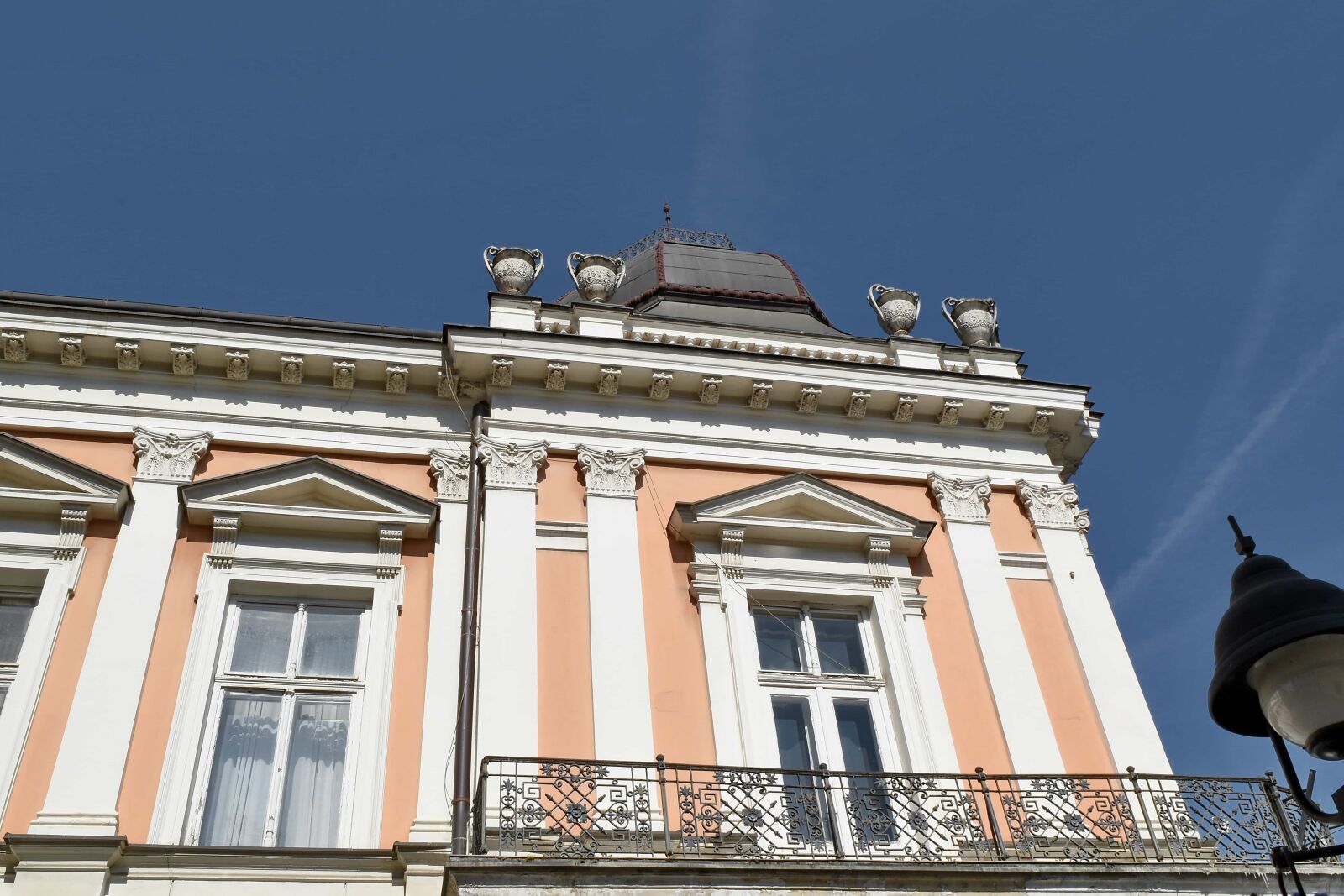 Nikon D5500 sample photo. Facade, architecture, building, city photography