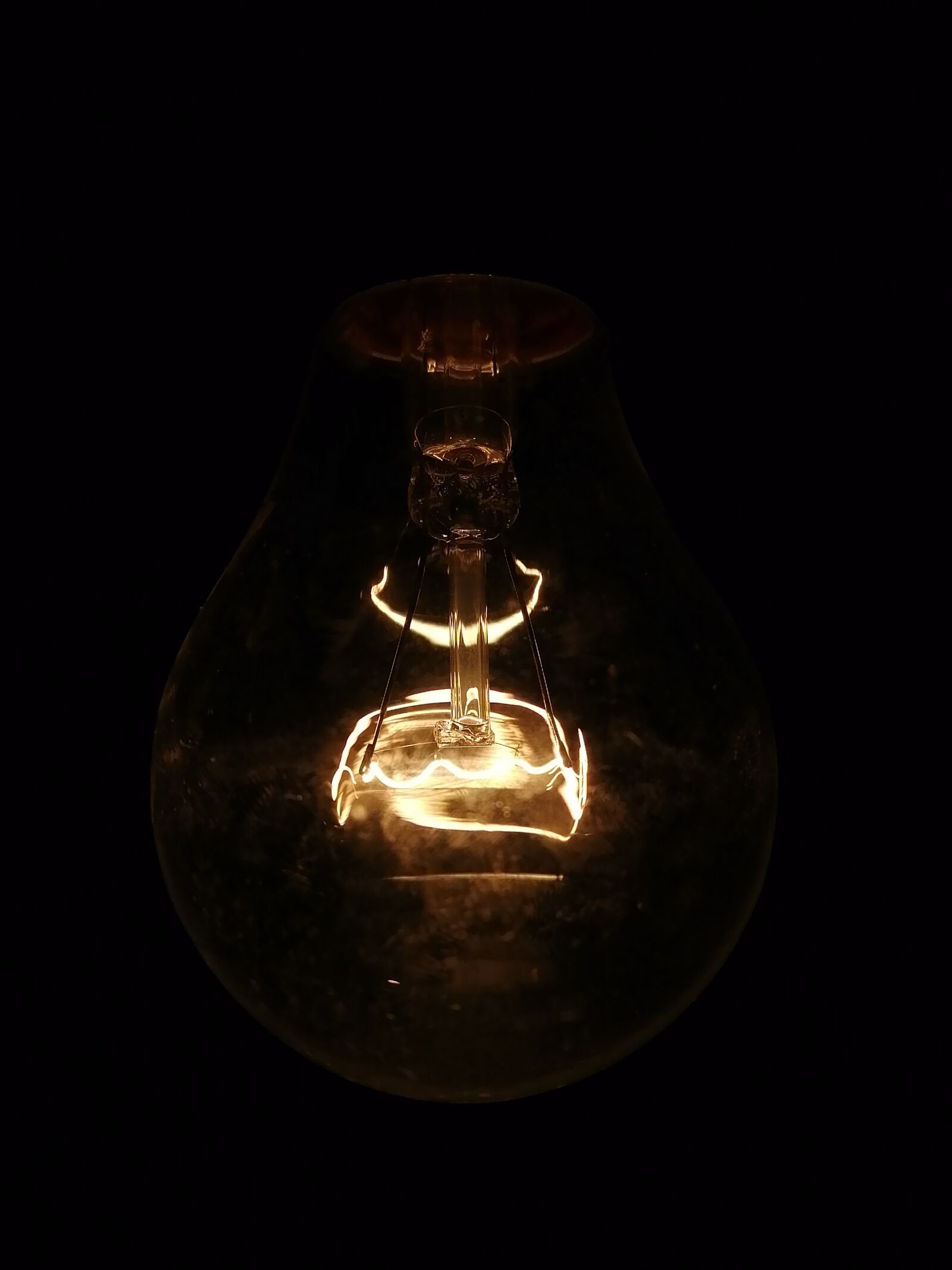 HUAWEI P30 LITE sample photo. Focus, background, black photography