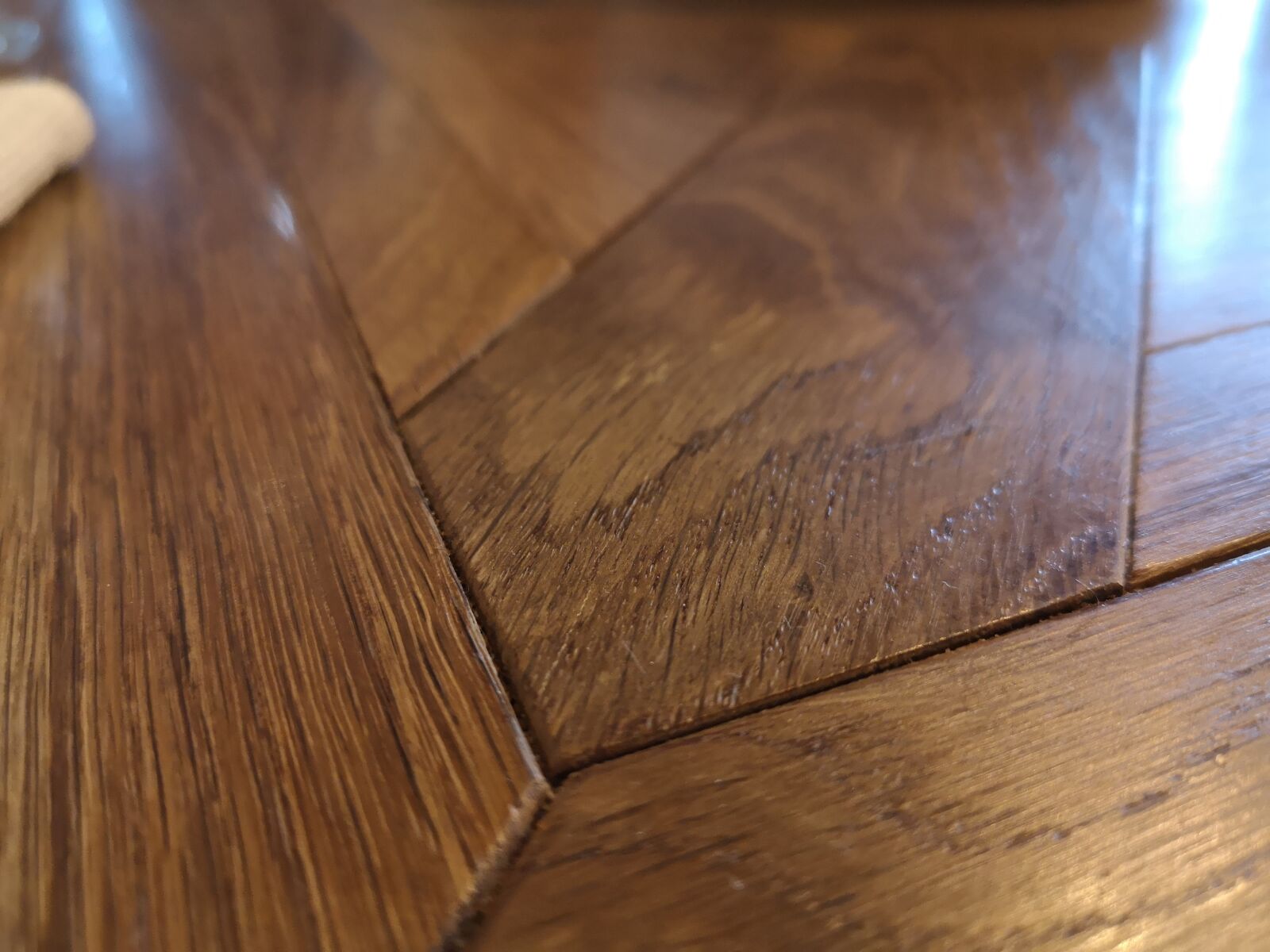 HUAWEI P20 sample photo. Wood, table, light photography