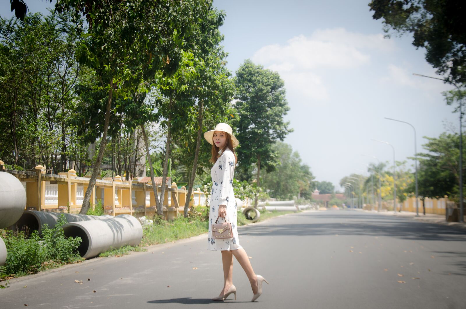 Nikon D5100 sample photo. Girl, beautiful, road photography