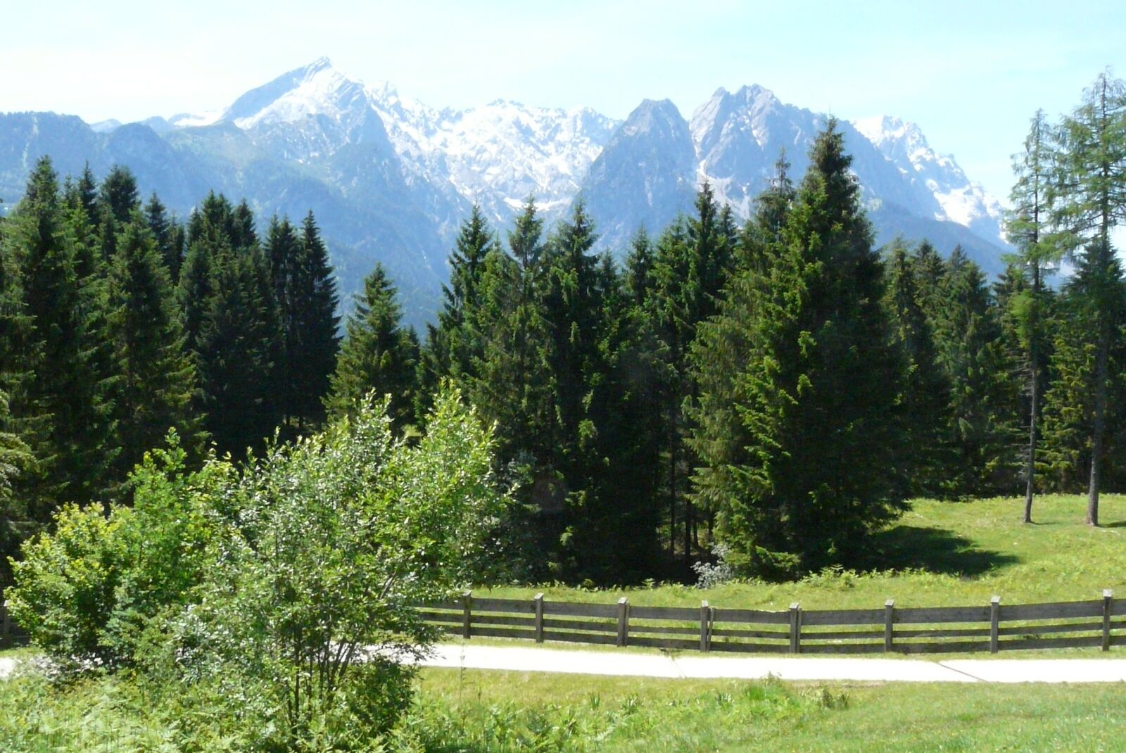 Panasonic DMC-FZ18 sample photo. Alpine, meadow, landscape photography