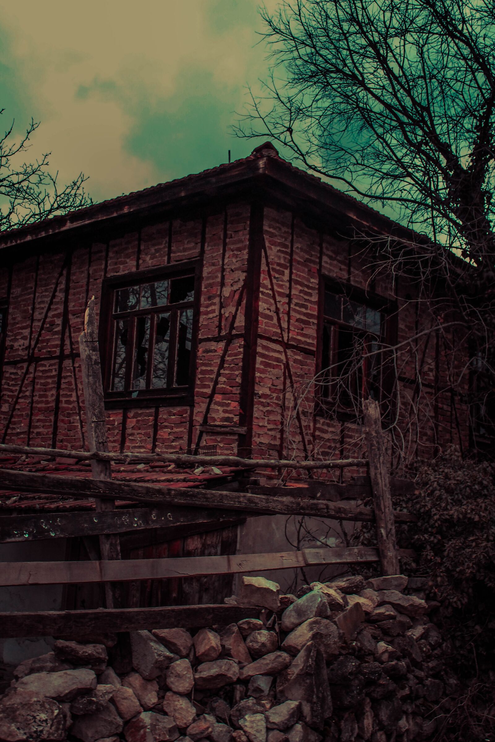 Canon EOS 1100D (EOS Rebel T3 / EOS Kiss X50) sample photo. Home, old, architecture photography