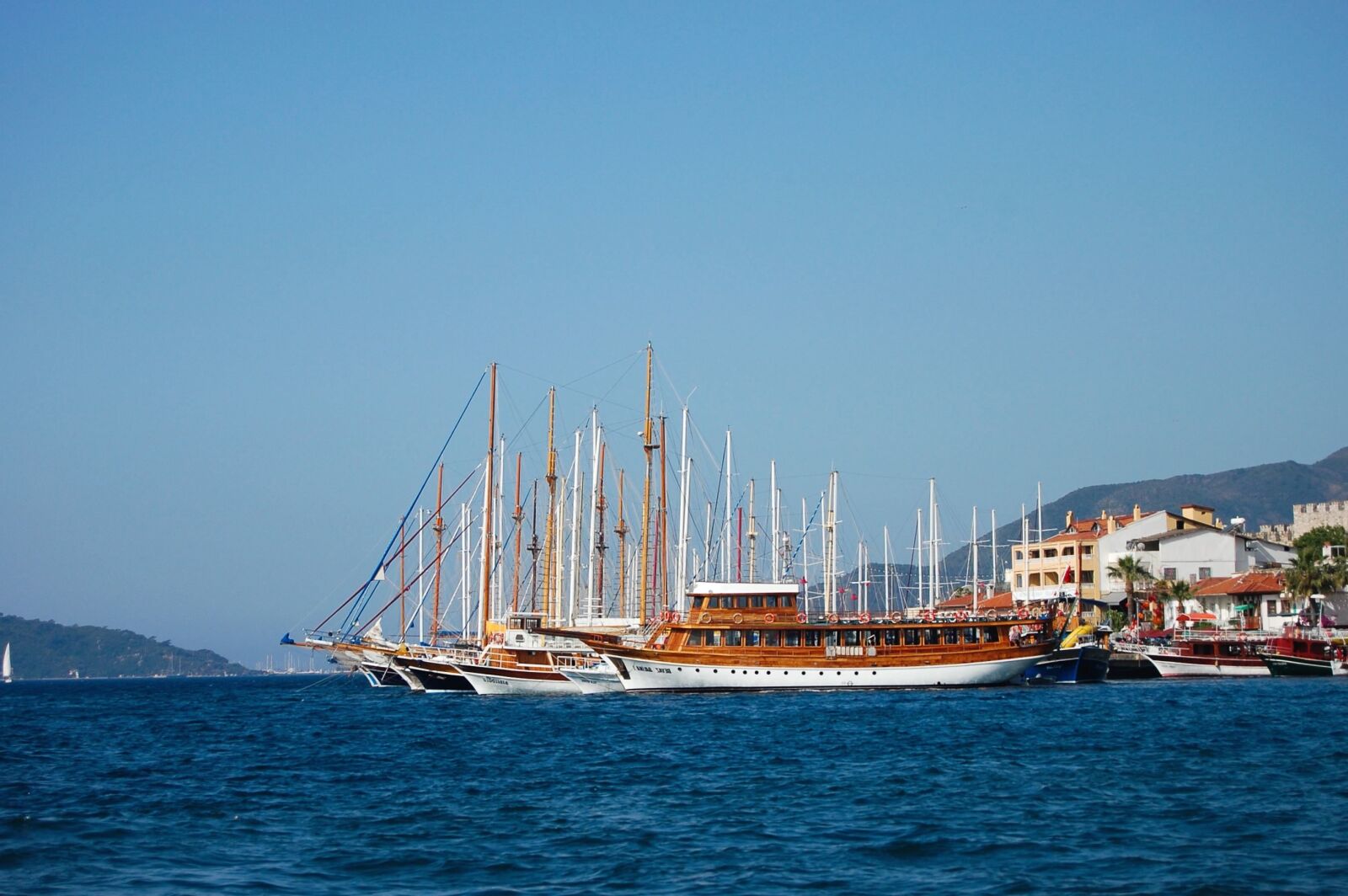 Nikon D40 sample photo. City, sea, sky, water photography
