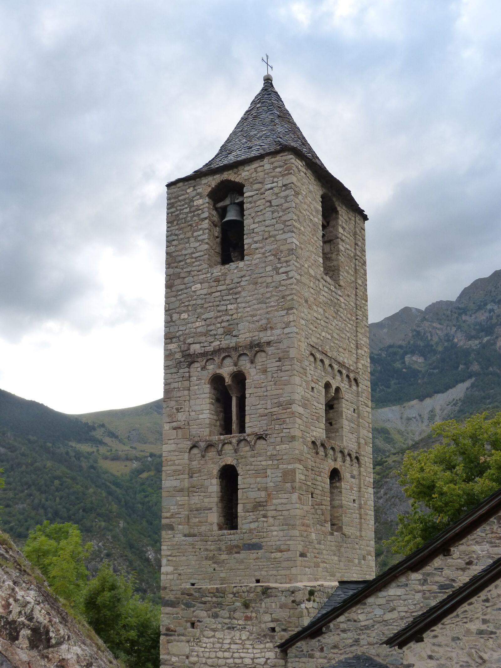 Panasonic DMC-FZ62 sample photo. Bell tower, boí, heritage photography