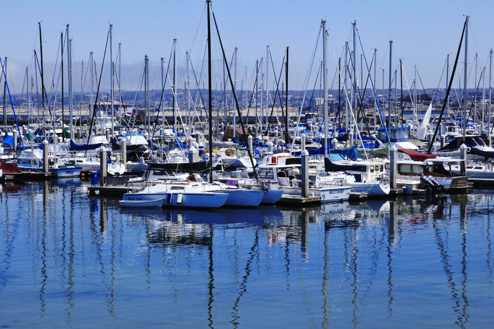 Canon EOS 5D Mark II sample photo. Marina, boats, fishing photography