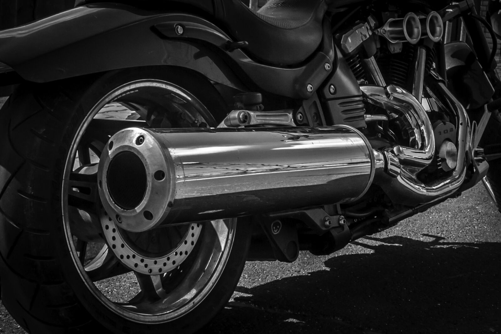 Nikon D3100 sample photo. Chrome, bright, metal photography