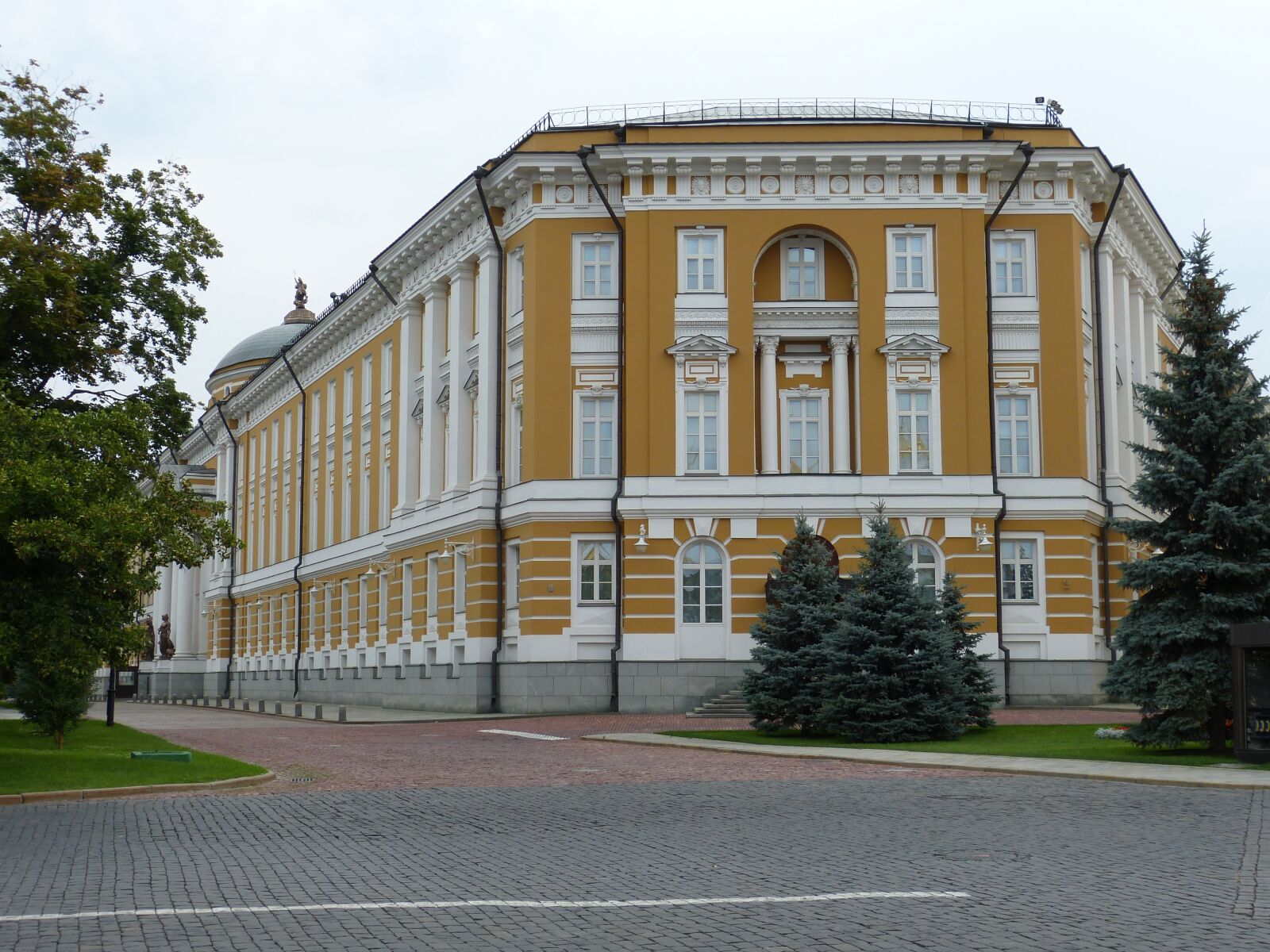 Panasonic Lumix DMC-FZ150 sample photo. Moscow, russia, capital photography
