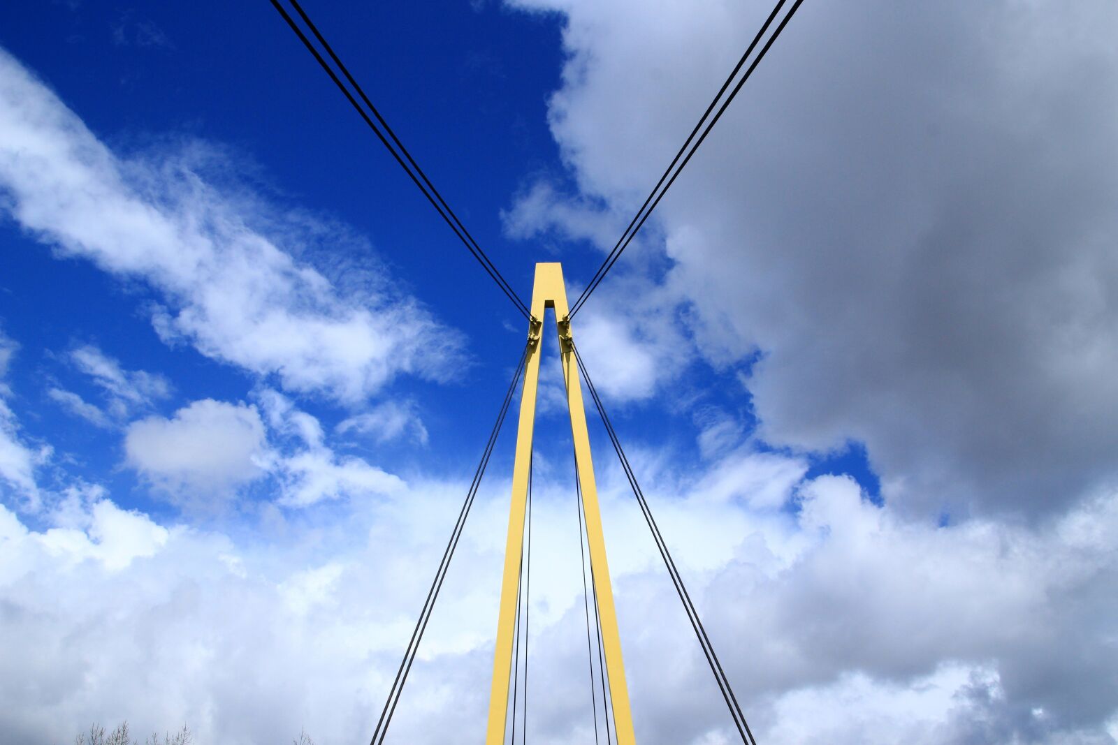Canon TS-E 90mm F2.8 Tilt-Shift sample photo. Building, bridge, steel photography
