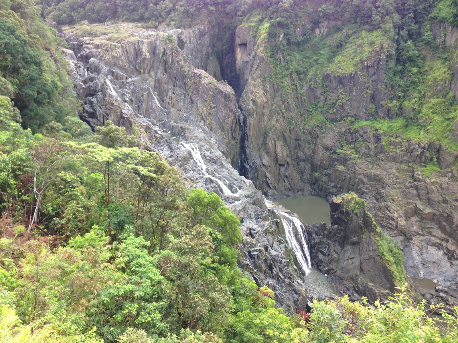 iPhone 5 back camera 4.12mm f/2.4 sample photo. Waterfall, flowing falls, scenic photography