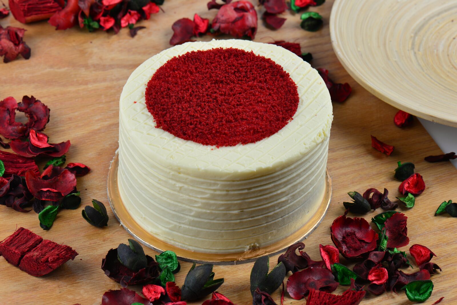 Nikon D610 sample photo. Red velvet cake, cake photography