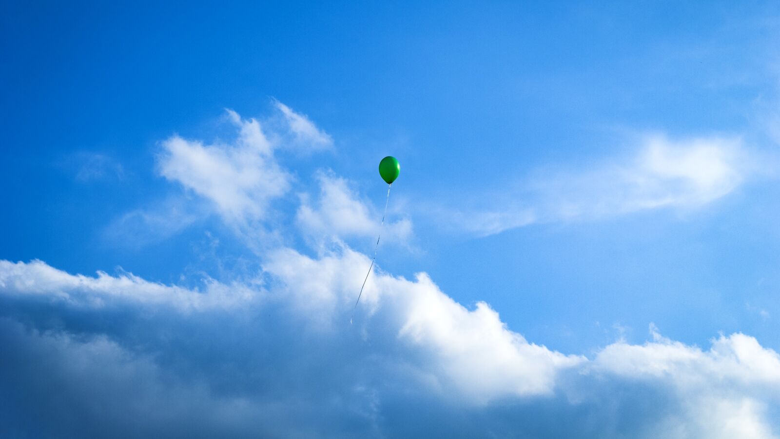 Nikon D3000 sample photo. Balloon, sky, blue photography