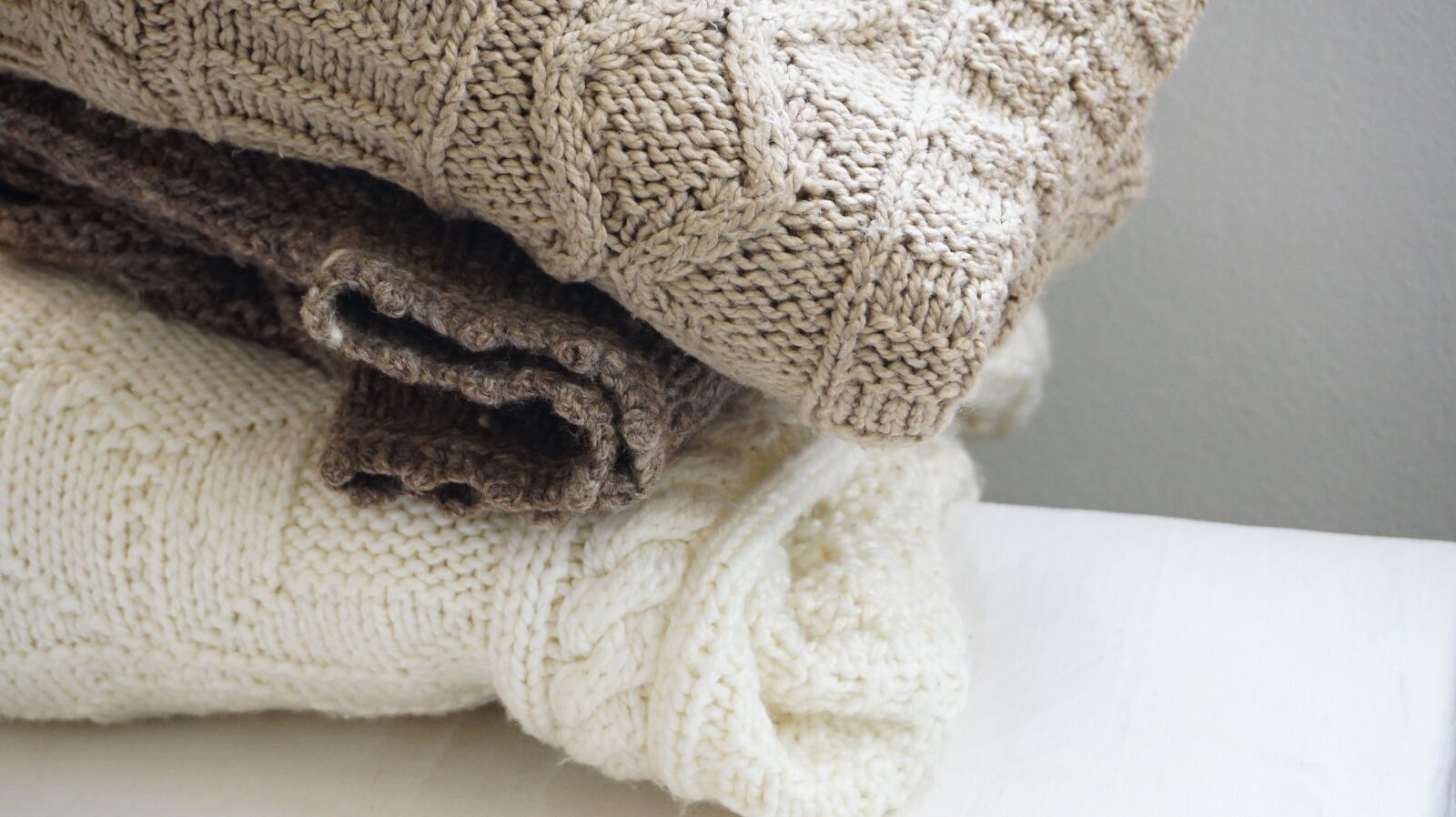 Sony a6000 sample photo. Knitting, handmade, traditional photography