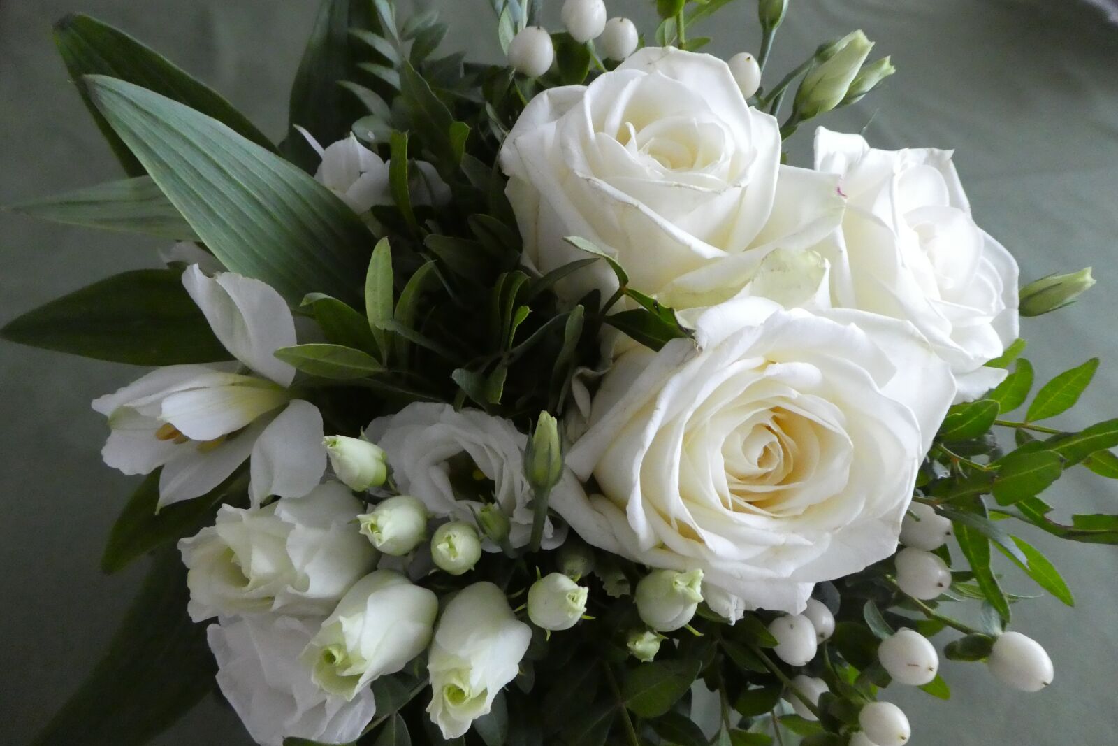 Panasonic DMC-TZ81 sample photo. Bouquet, wedding, silk photography