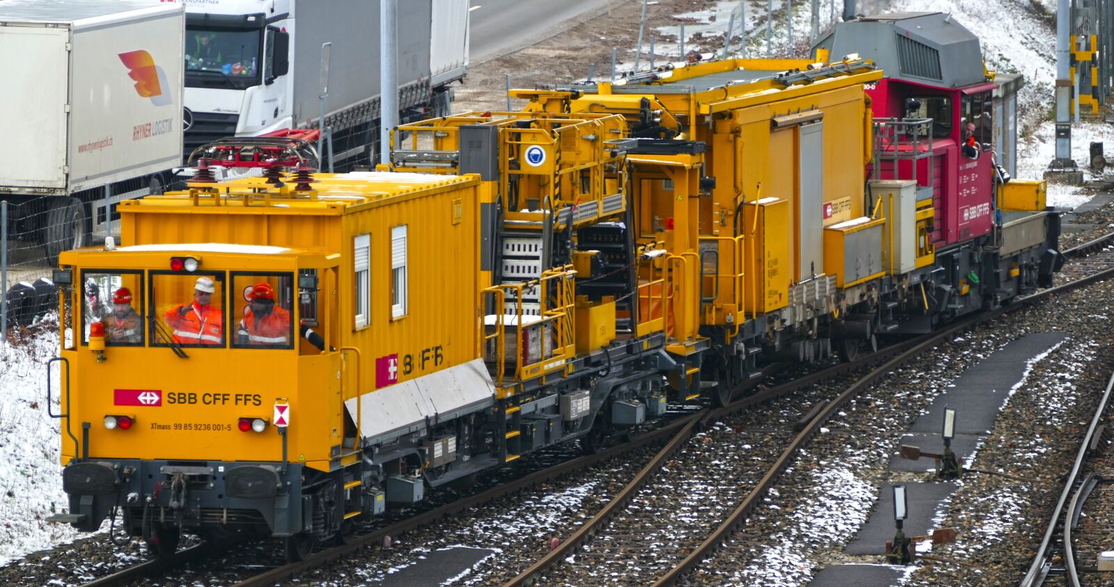 Panasonic Lumix DMC-FZ1000 sample photo. Traffic, railway, maintenance vehicle photography