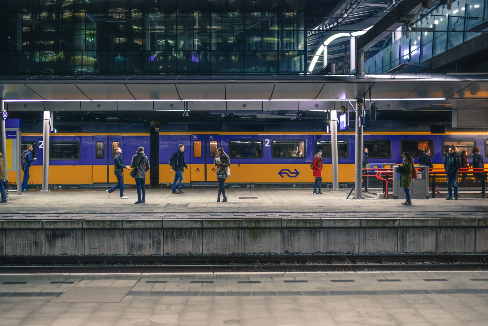 Nikon D610 sample photo. Train, station, rotterdam photography