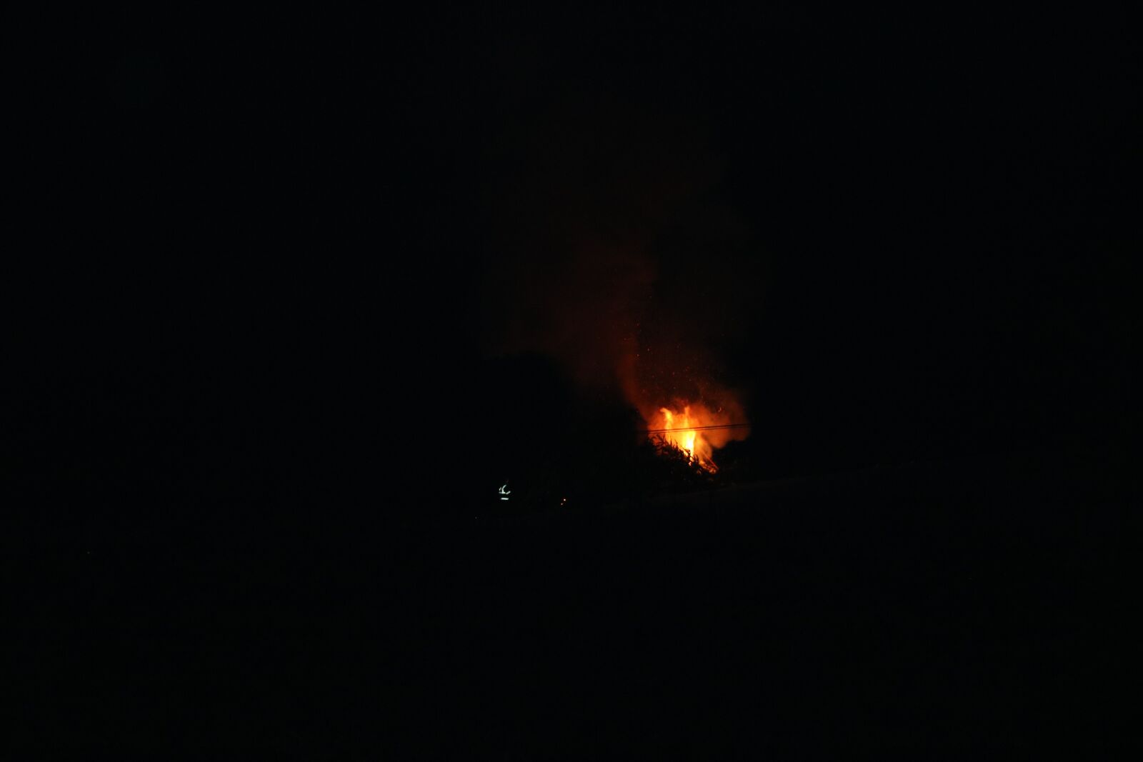 Canon EOS 760D (EOS Rebel T6s / EOS 8000D) sample photo. Fire, fasnet, embers of photography