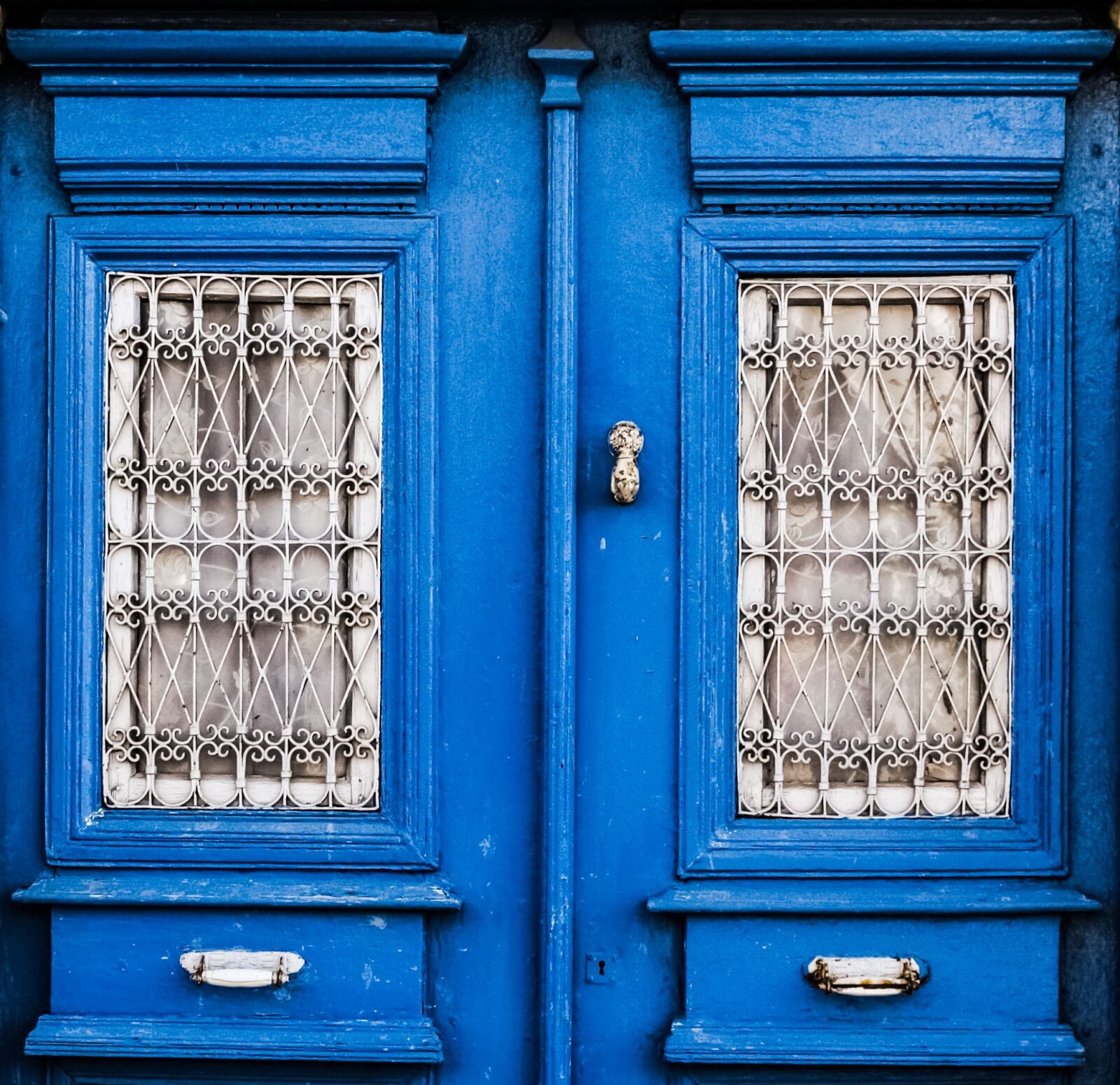 Nikon D3300 sample photo. Old house, neoclassic, door photography