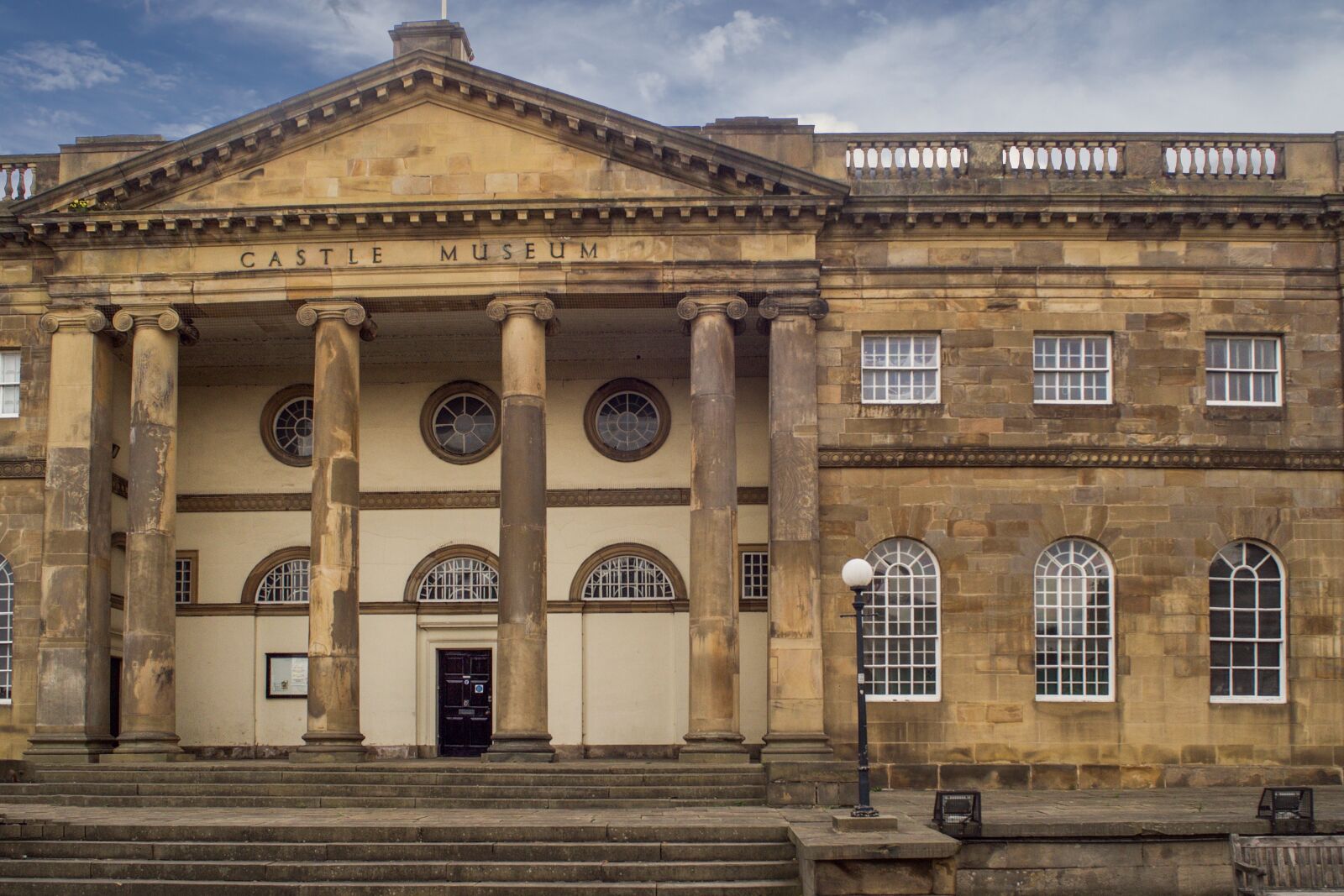 Olympus OM-D E-M10 sample photo. Castle museum, museum, architecture photography