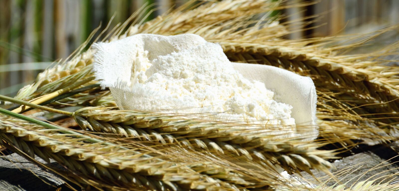 Nikon D5100 sample photo. Wheat, summer, flour, cloth photography