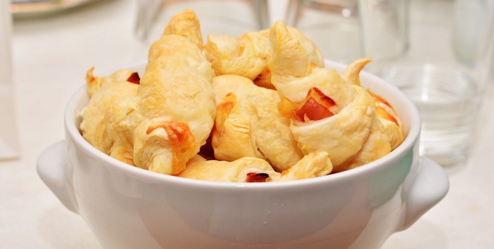 Nikon D5200 sample photo. Puff pastry, snack, ham photography