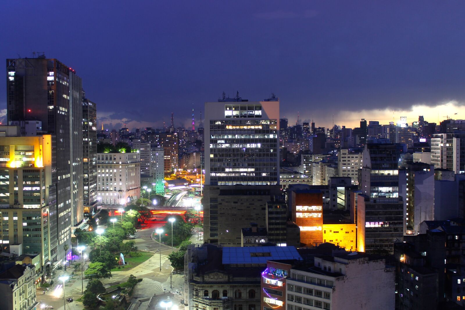 Canon EOS 1100D (EOS Rebel T3 / EOS Kiss X50) sample photo. S o paulo, brazil photography