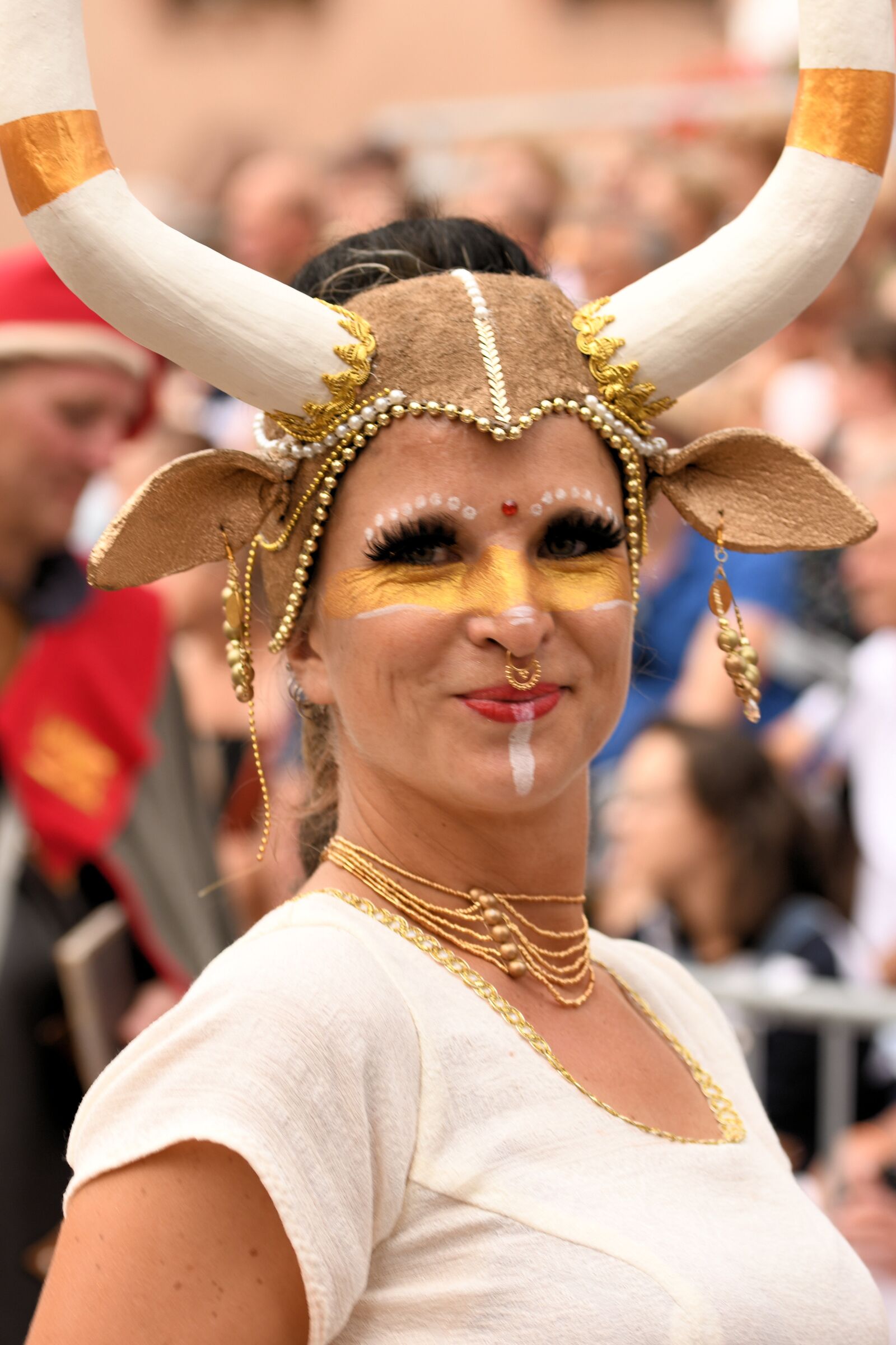 Nikon D850 sample photo. Woman, horn, festival photography