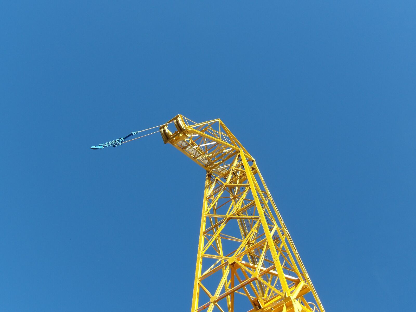 Kodak PIXPRO AZ521 sample photo. Crane, industry, metal photography