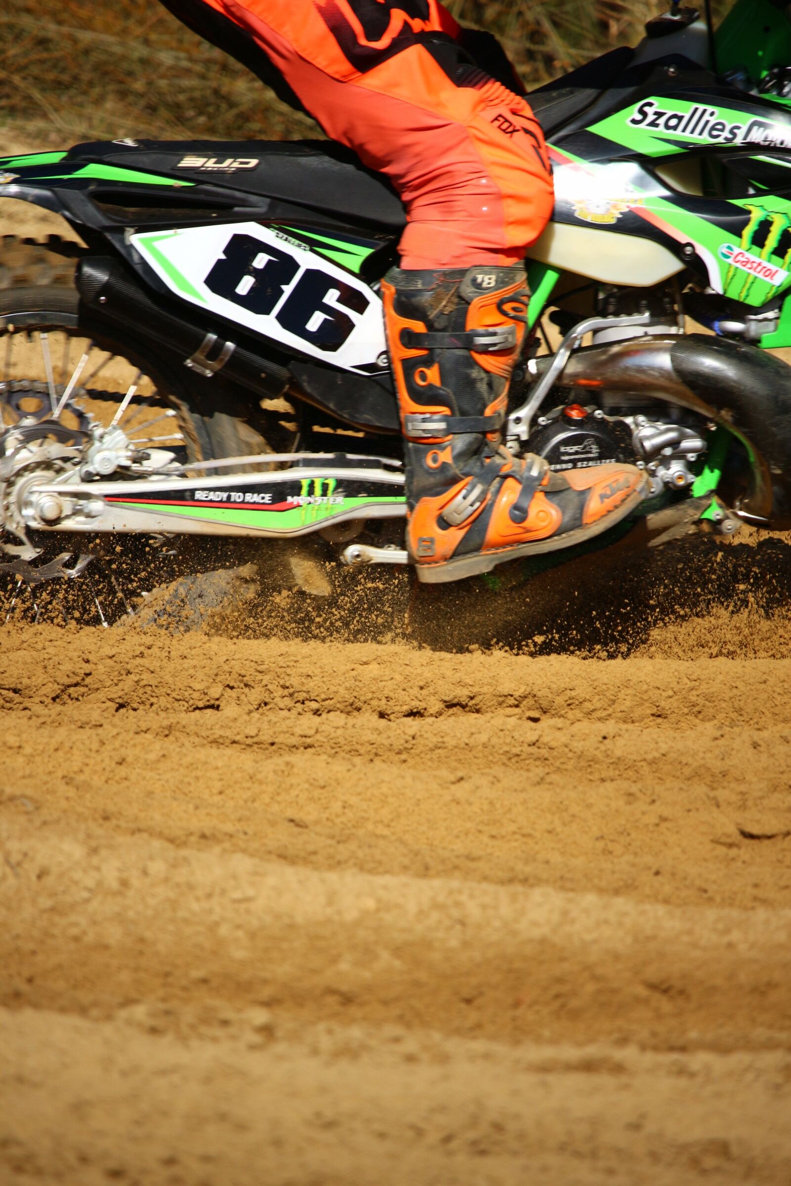 Canon EOS 100D (EOS Rebel SL1 / EOS Kiss X7) sample photo. Motocross, enduro, motorcycle photography