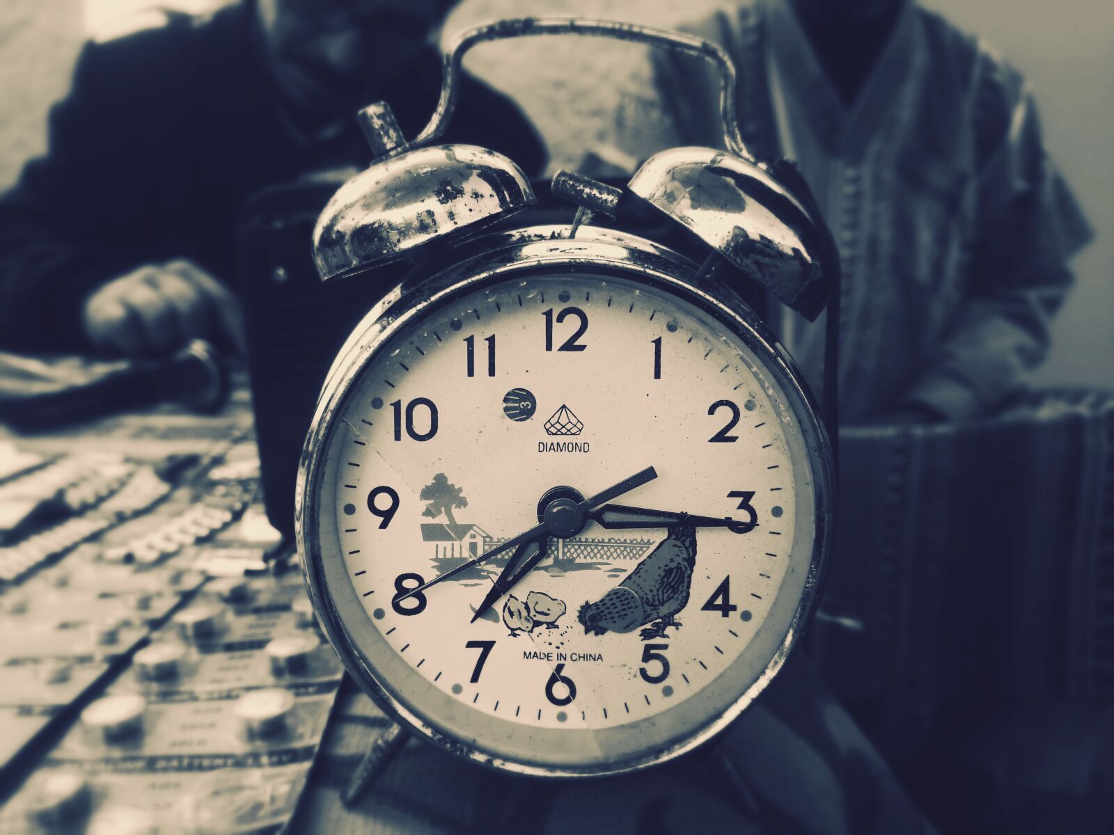 Sony Xperia Z1 sample photo. Clock, deadline, wake up-morning photography