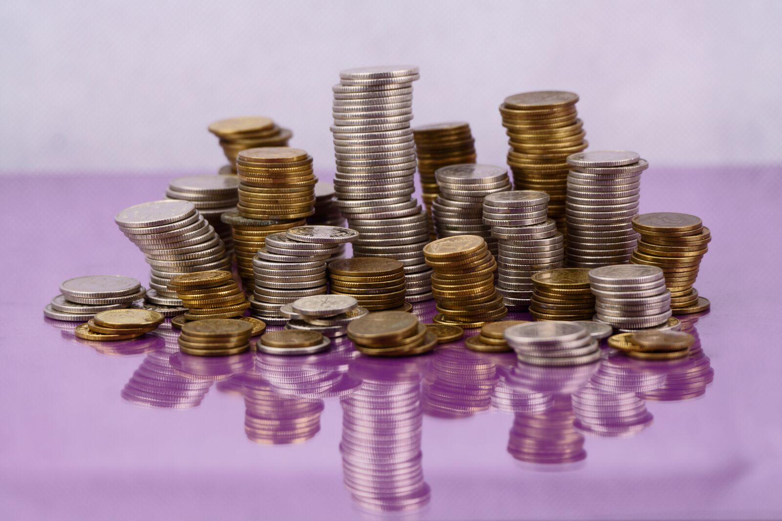 Sony ILCA-77M2 sample photo. Money making, coin, finance photography