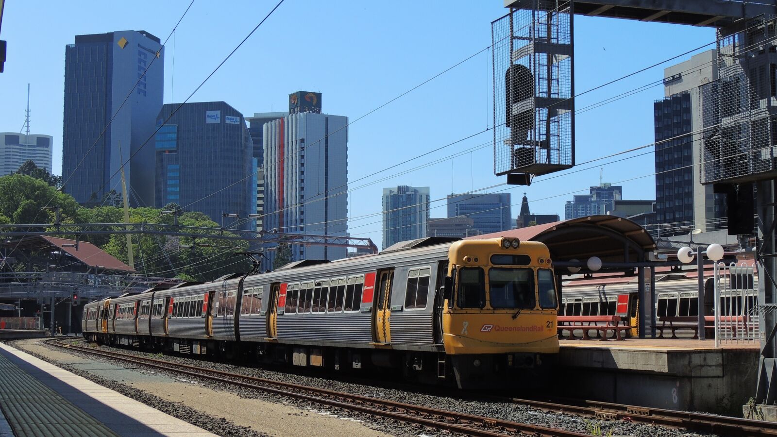 Nikon Coolpix P510 sample photo. Brisbane, train, travel photography